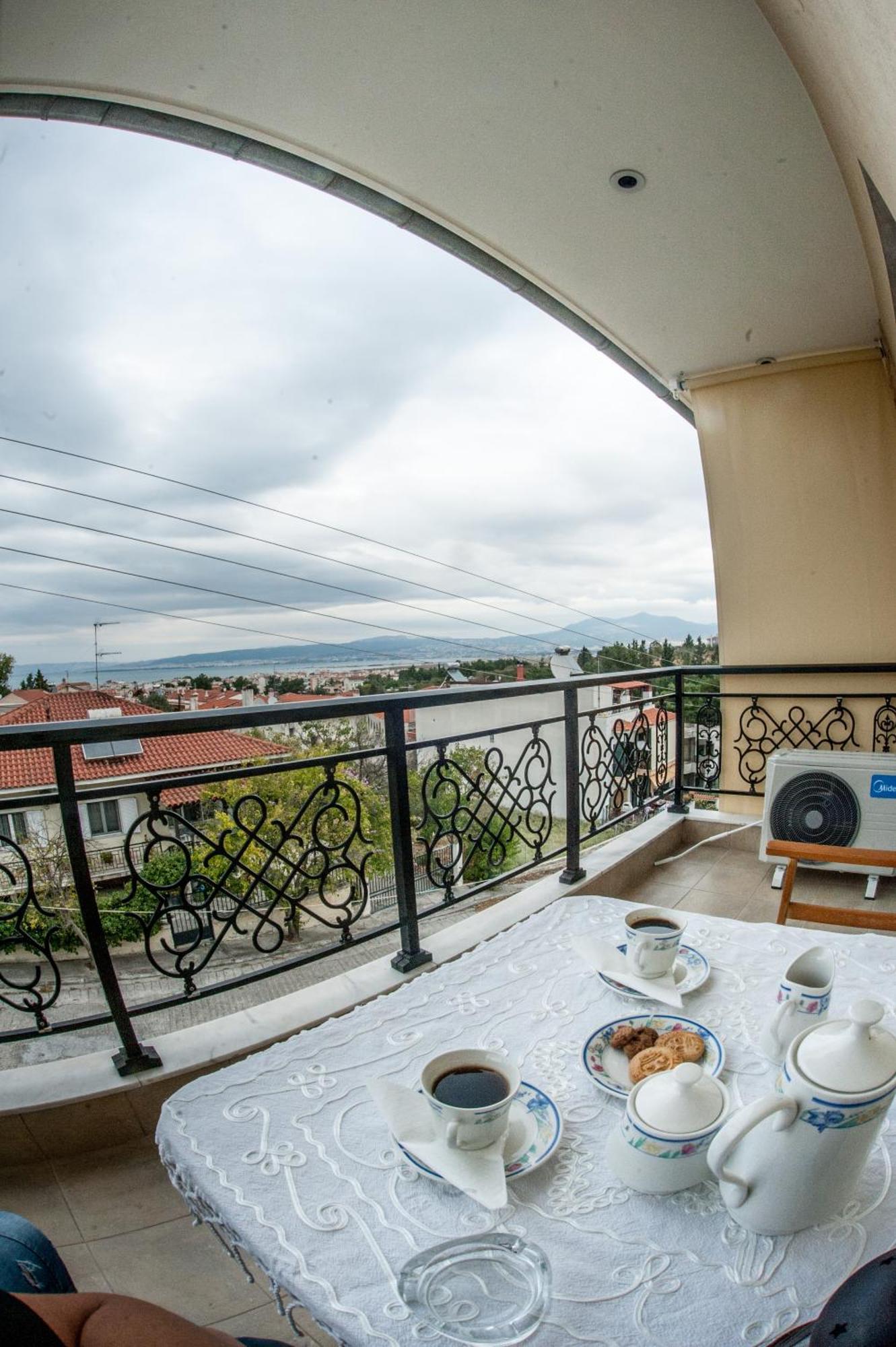Sea View Flat Apartment Peraía Екстериор снимка